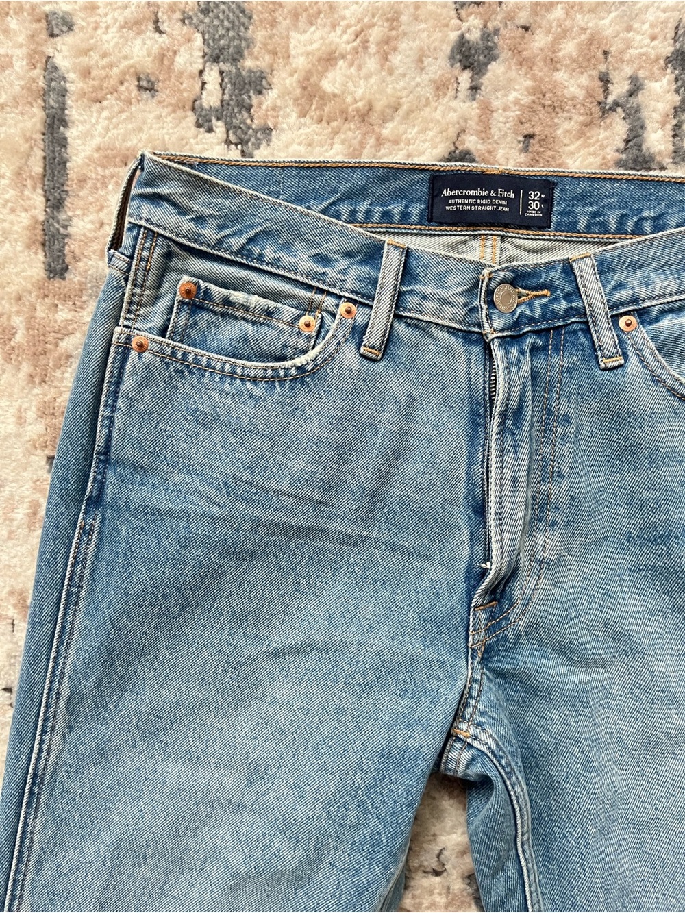 Abercrombie & Fitch Men's Light Wash Blue Straight Western Jeans